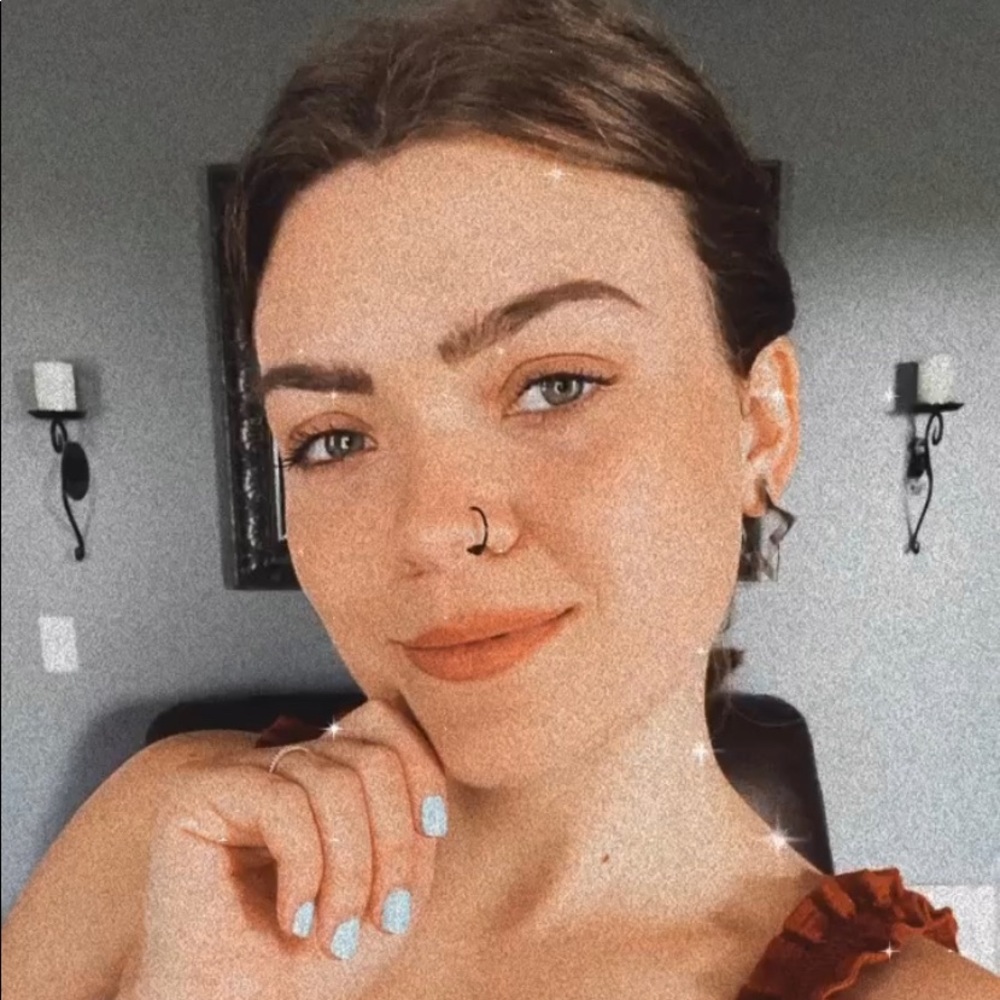 Meet your Posher, Tori